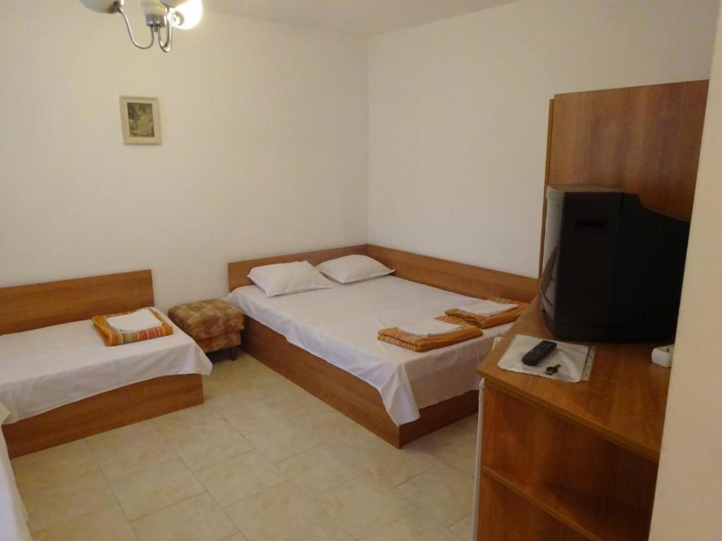 Hrisi Hotel Csernomorec Kültér fotó